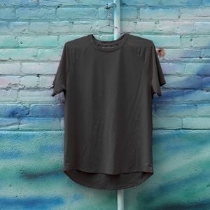 <div style="text-align: center;"><b style="background-color: rgba(0, 0, 0, 0);">Men's Tops</b></div>